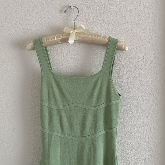💚 Dress - Picture 2 of 10